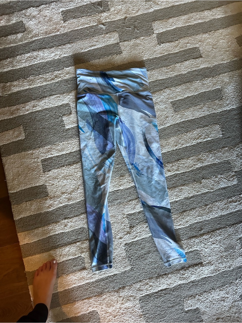 Athleta Blue Abstract Print Leggings